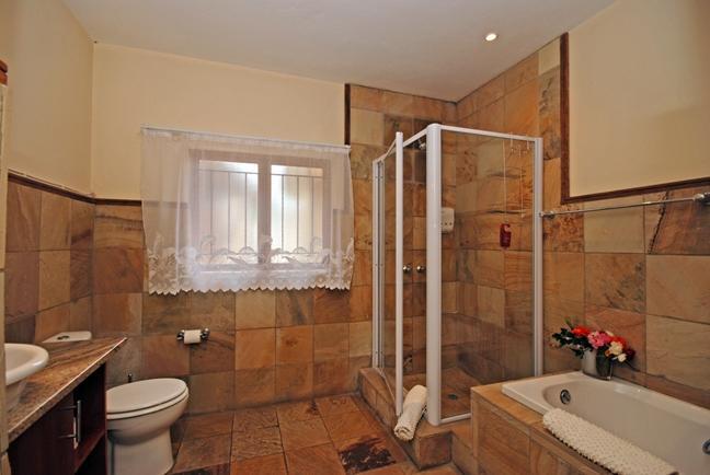Hoopoe Haven Guest House Chartwell Exterior photo